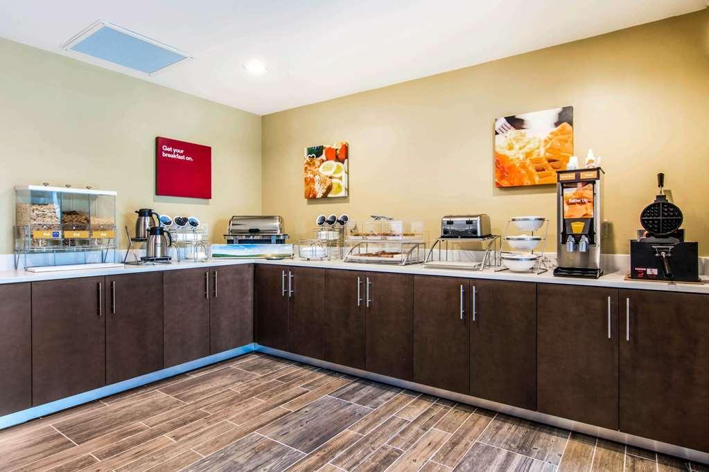 Comfort Inn & Suites East אלייז'ה מסעדה תמונה