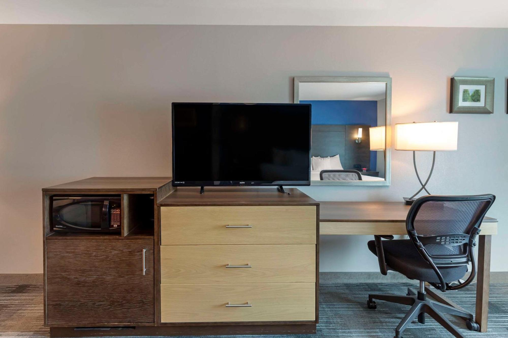 Comfort Inn & Suites East אלייז'ה מראה חיצוני תמונה