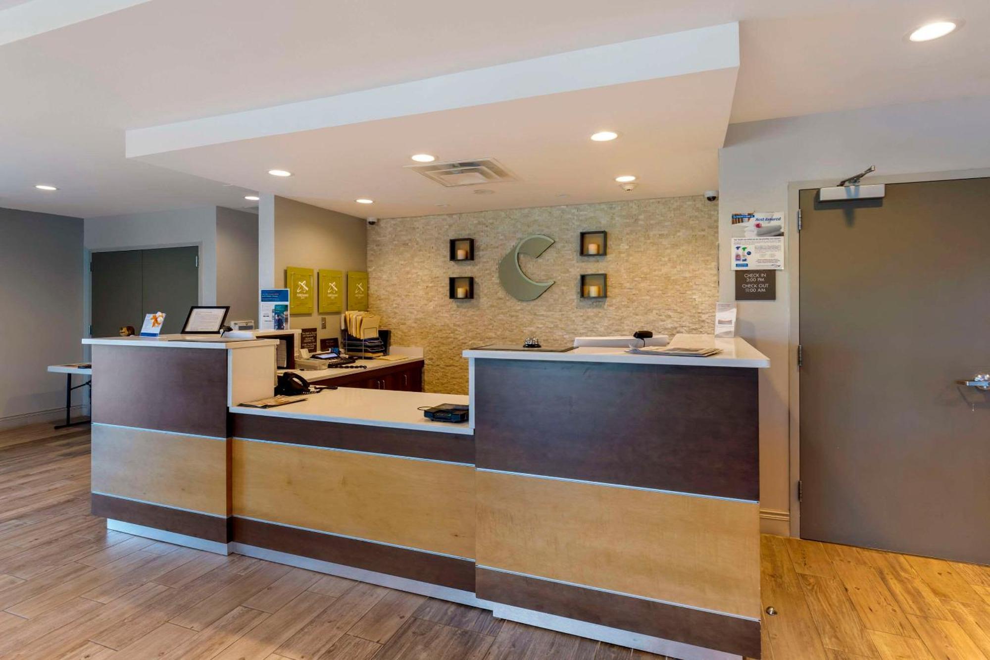Comfort Inn & Suites East אלייז'ה מראה חיצוני תמונה