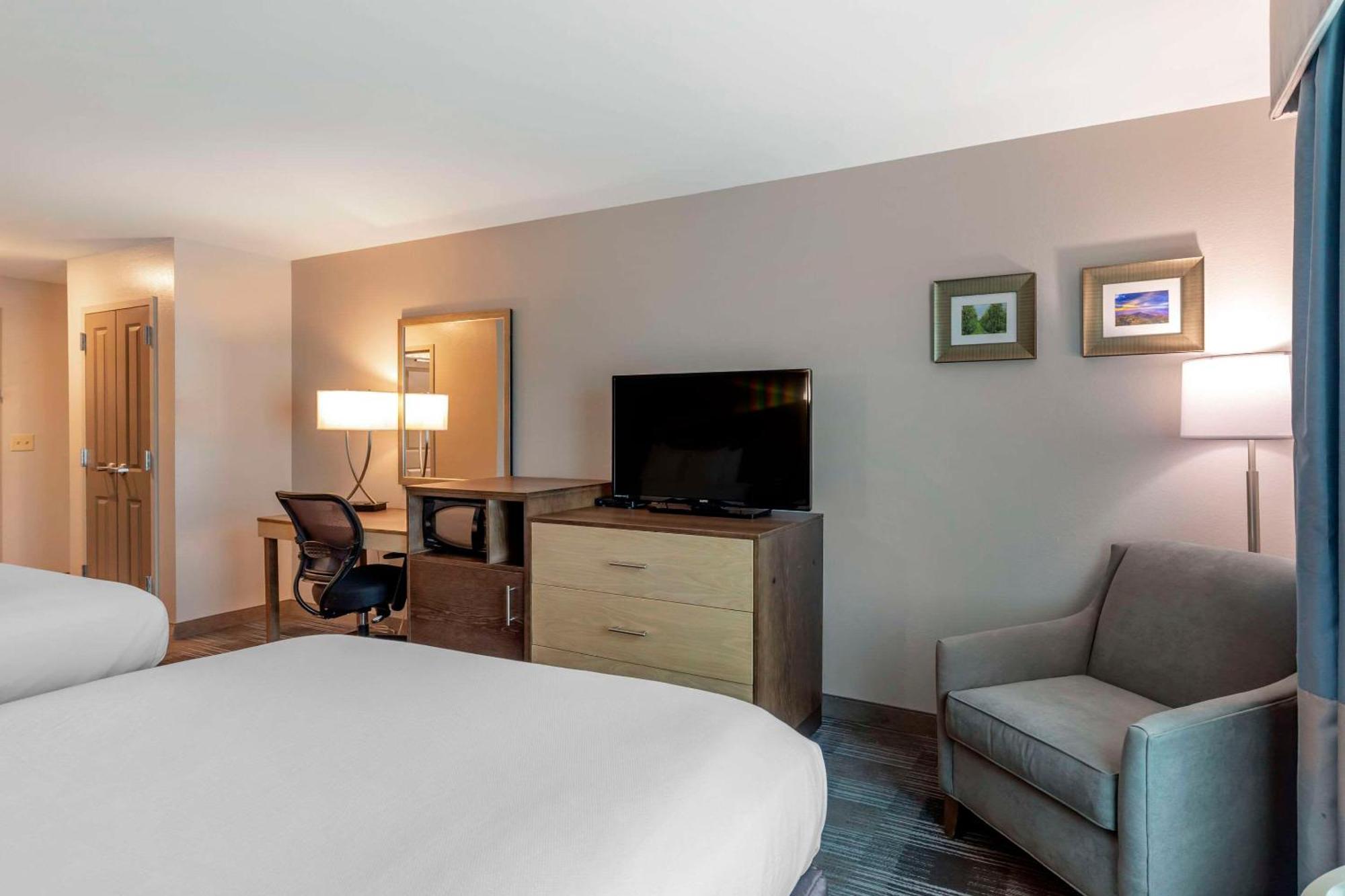 Comfort Inn & Suites East אלייז'ה מראה חיצוני תמונה