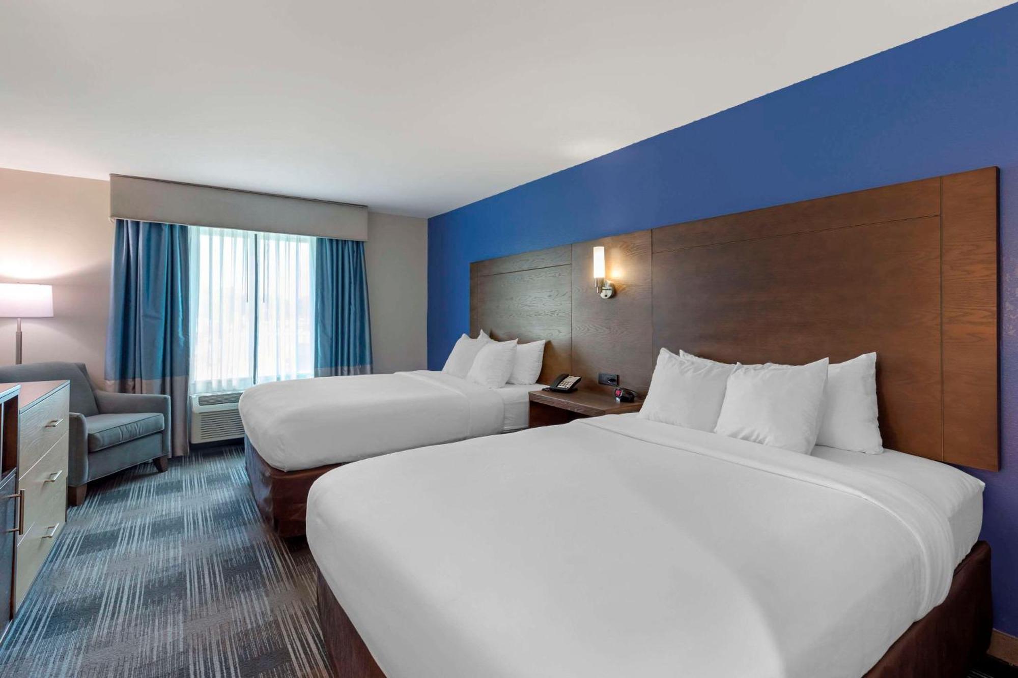 Comfort Inn & Suites East אלייז'ה מראה חיצוני תמונה
