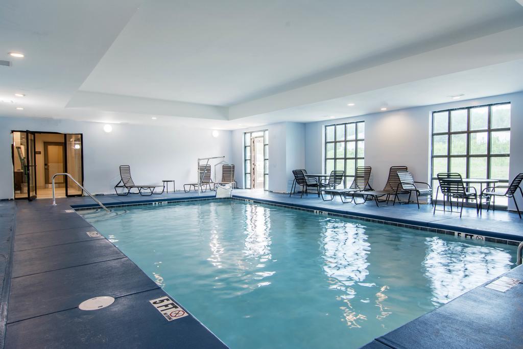 Comfort Inn & Suites East אלייז'ה מראה חיצוני תמונה